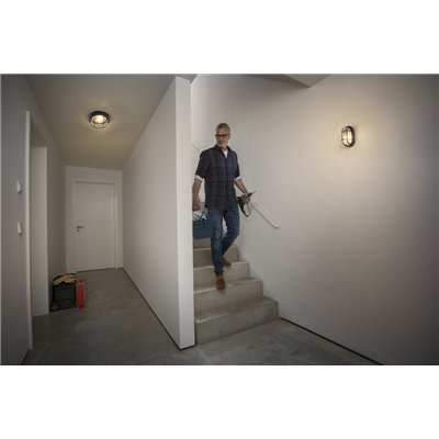 Bulkhead Essential Round E27 Black