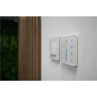 LC RF TOUCH PANEL RGBW TOUCH PANEL RGBW 220-240