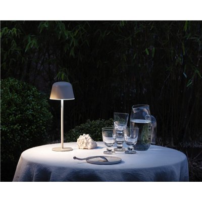 Endura Style Table CCT USB Beige